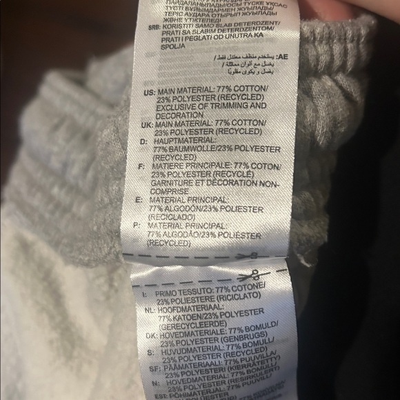 Adidas cotton shorts color grey - Picture 9 of 9